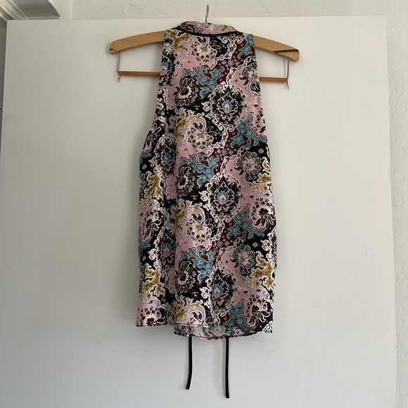 A.L.C. Silk patterned tank with ties - women’s size 2 100% silk - tie neck - Picture 6 of 10